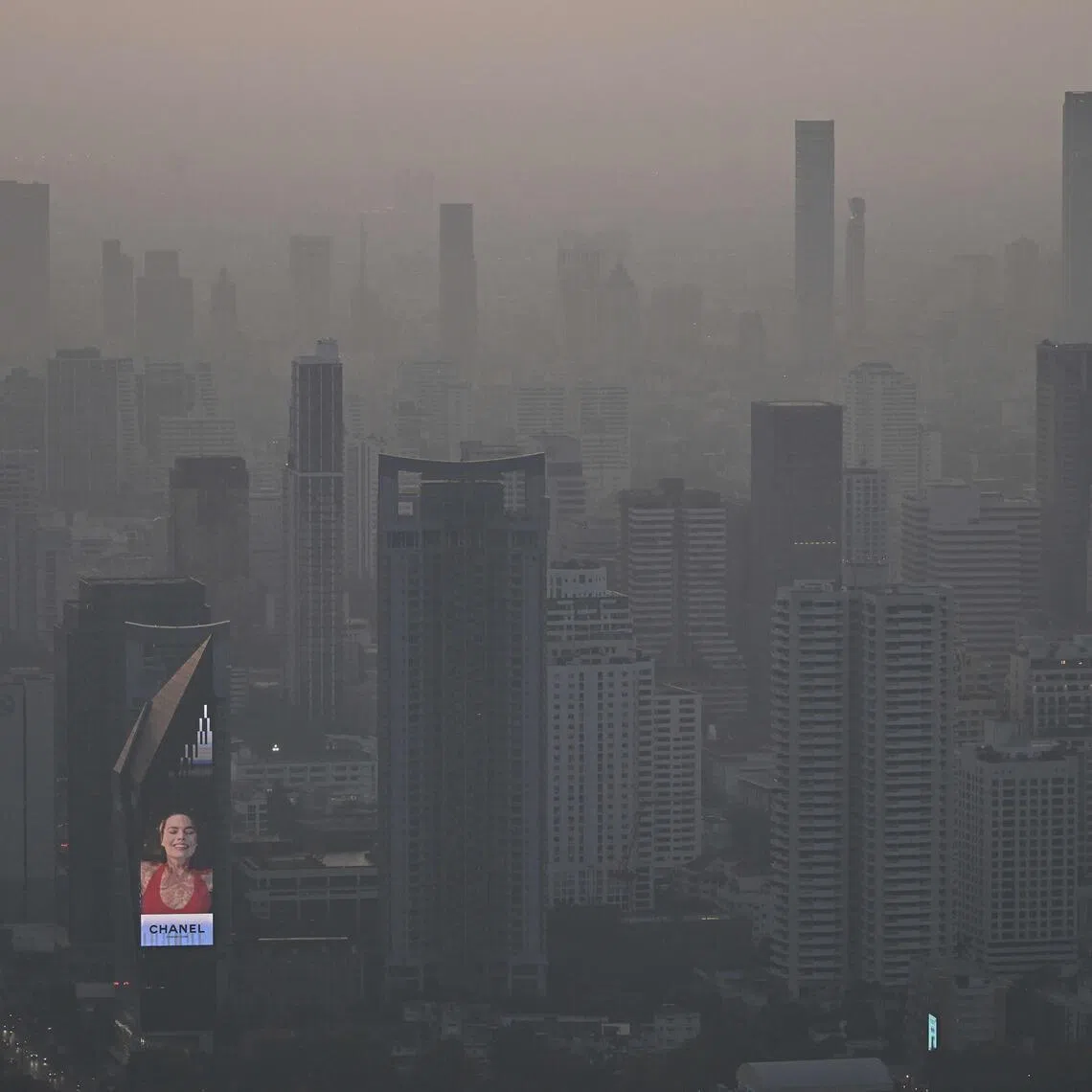 Levels of PM2.5 fine particulate matter are expected to rise in Bangkok from Jan 9 to 17 due to low ventilation rates.