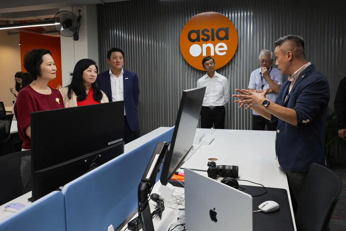ST20240131_202493509232: Gin Tay/ raflexi/ Rosalind Ang Swee Wen/

Minister of State for Manpower, Ms Gan Siow Huang, touring  AsiaOne Online Pte Ltd during her company visit on Jan 31, 2024. With her are (L-R): Ms Yeo Wan Ling Director, Women and Family (WAF) / U SME;  Mr Edwin Ng, SNEF Honorary Secretary; and Sean Ler, (right) CEO of AsiaOne on Jan 31, 2024.