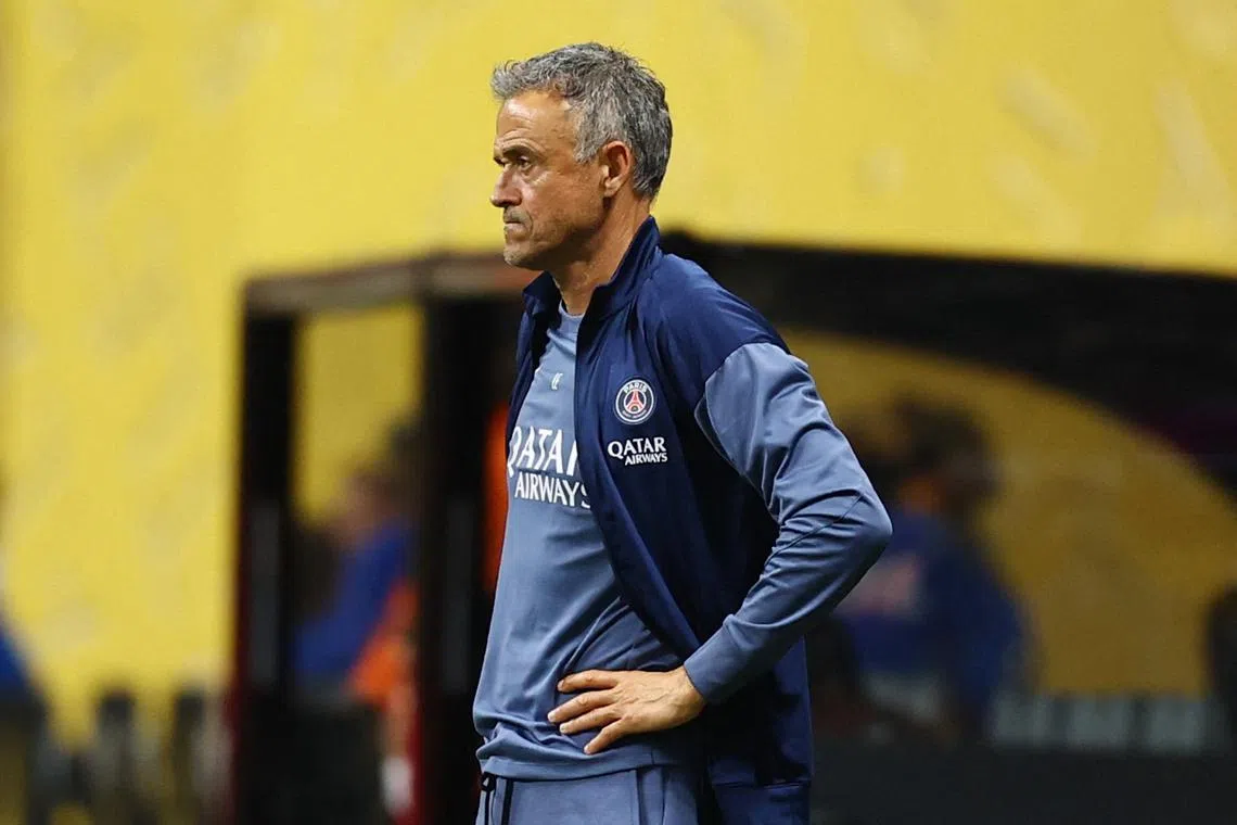 Soccer Football - FIFA Club World Cup - Round of 16 - Paris St Germain v Inter Miami CF - Mercedes-Benz Stadium, Atlanta, Georgia, U.S. - June 29, 2025 Paris St Germain coach Luis Enrique looks on REUTERS/Kai Pfaffenbach
