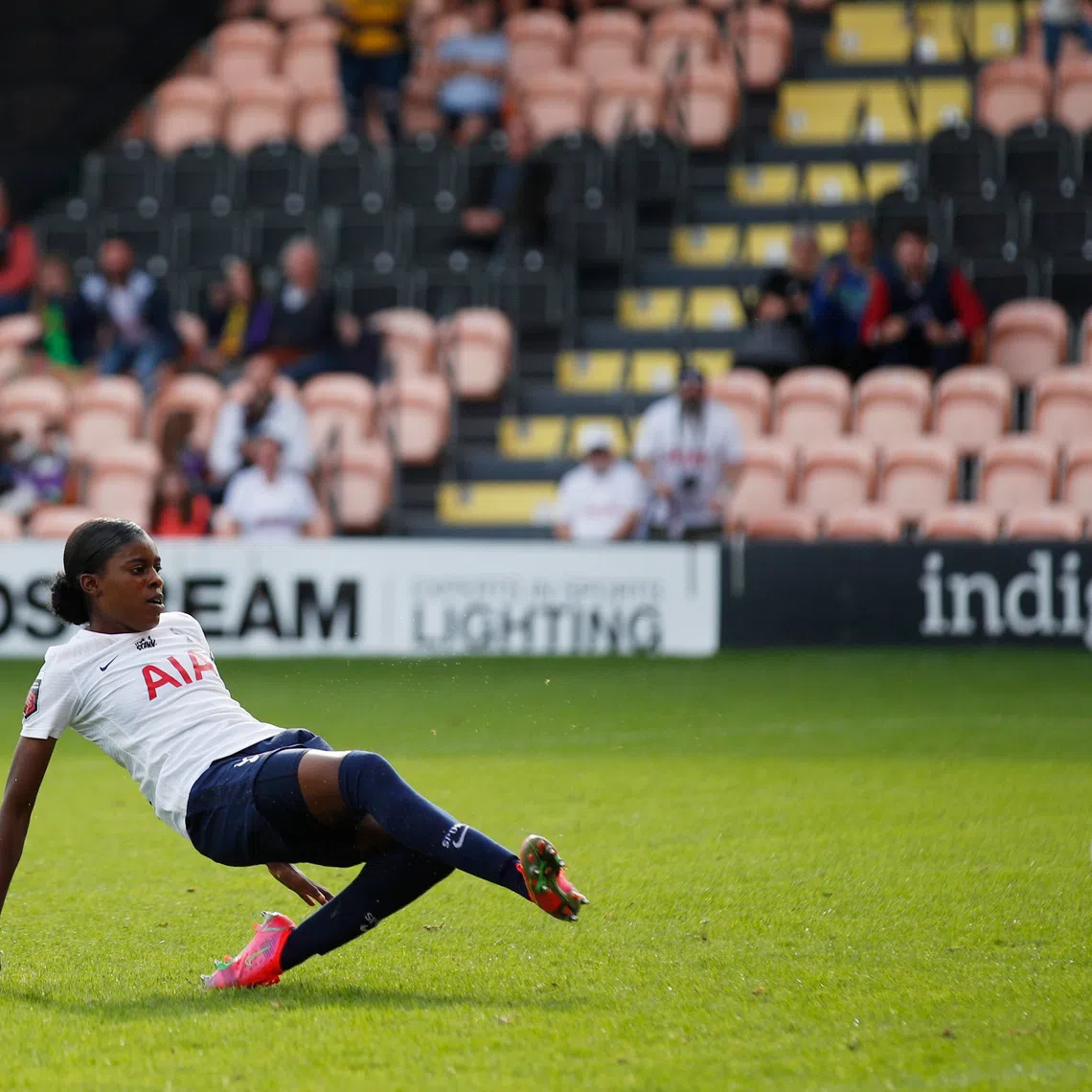 Soccer Football - Women's Super League - Tottenham Hotspur v Reading - The Hive, London, Britain - September 26, 2021 Tottenham Hotspur's Jessica Naz scores their first goal Action Images via Reuters/Andrew Boyers