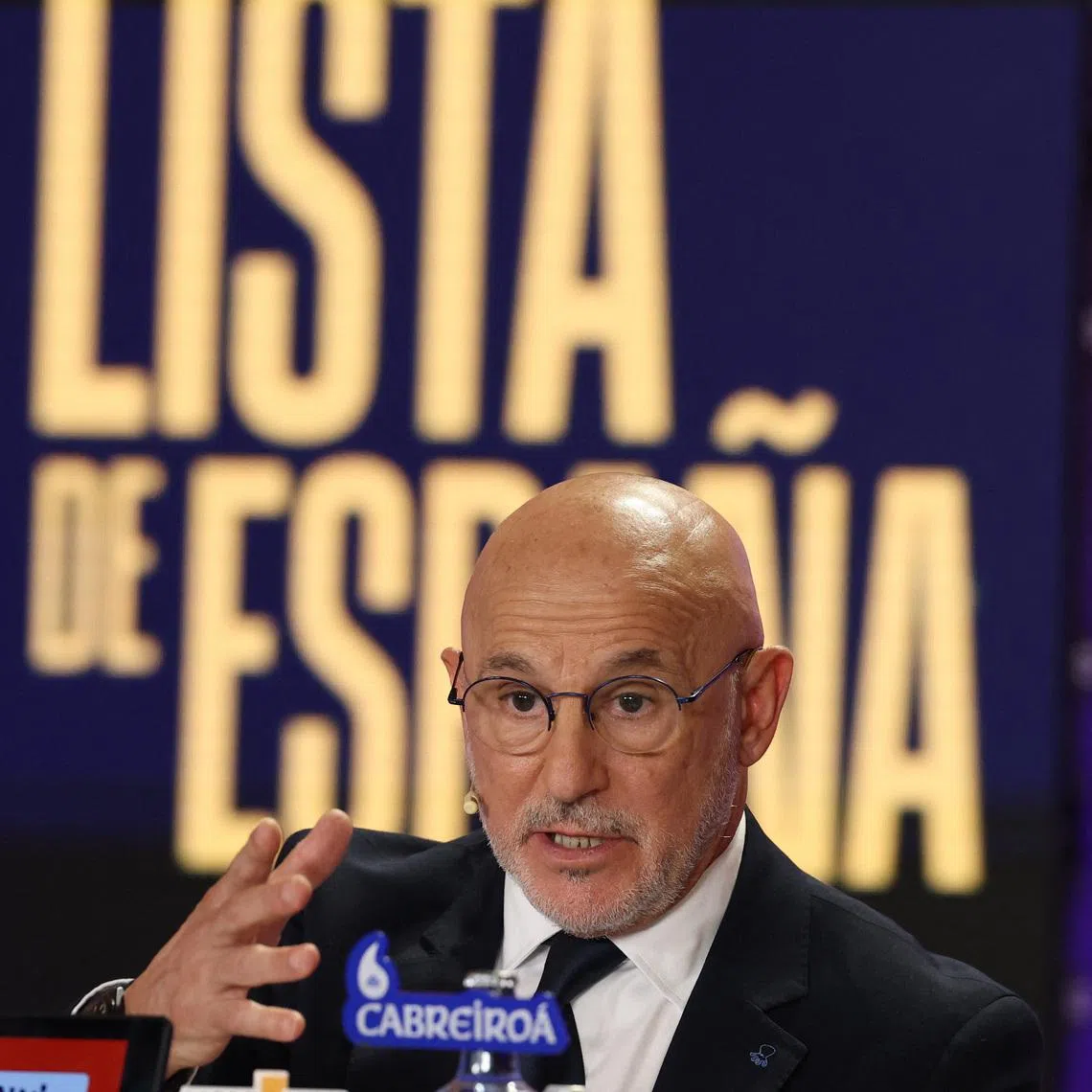 Soccer Football - FIFA World Cup 2026 - Spain coach Luis de la Fuente announces his World Cup squad - Edificio Telefonica, Madrid, Spain - May 25, 2026 Spain coach Luis de la Fuente during the press conference REUTERS/Kacper Pempel