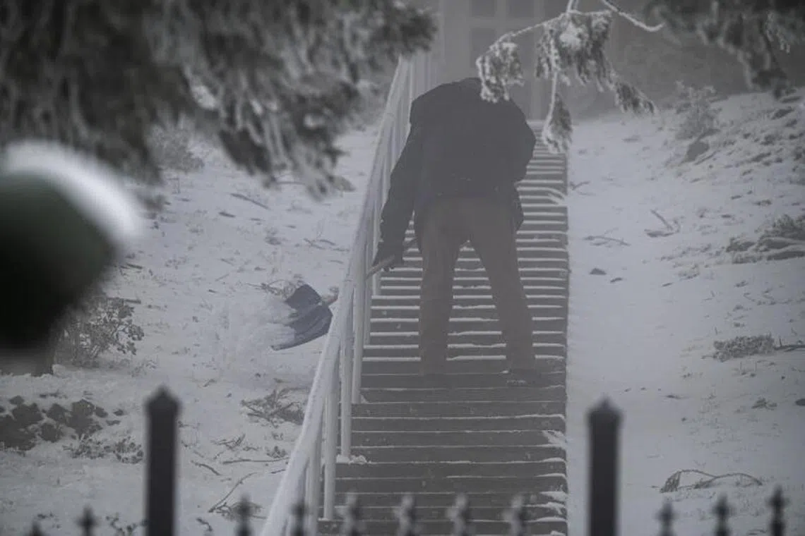 A blizzard warning, in effect from Friday morning, is the first one forecasters have raised in the area since 1989.