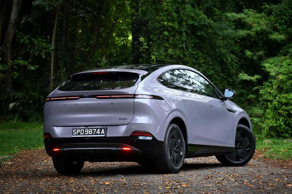 The 18-inch wheels are unique to the Xpeng G6 Air, being two inches smaller than the ones in the Pro version.