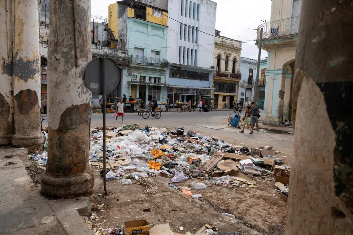 Viruses run rampant across Havana as water, power fails
