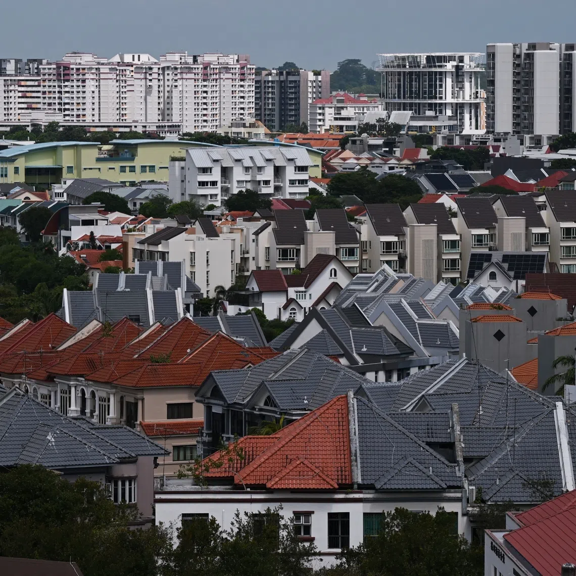 Singapore has maintained its “moderate bubble risk” status in the UBS Global Real Estate Bubble Index.