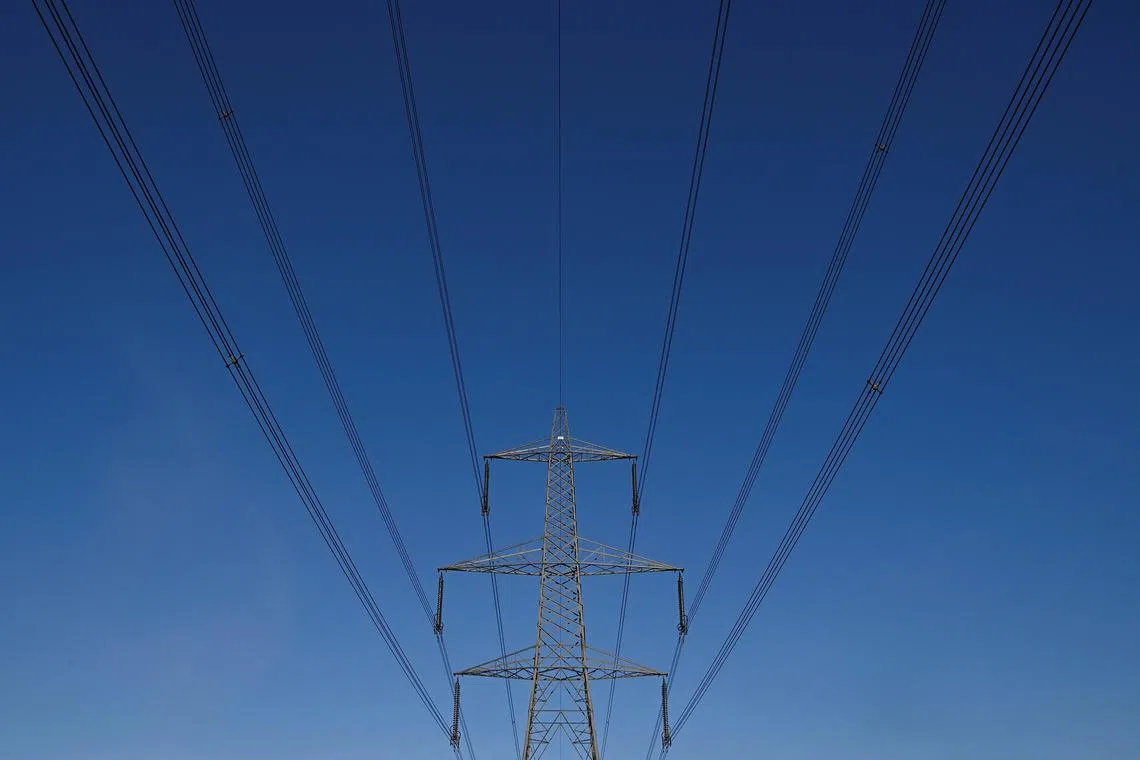 Dual-fuel tariffs in Britain will stay stable up until July.