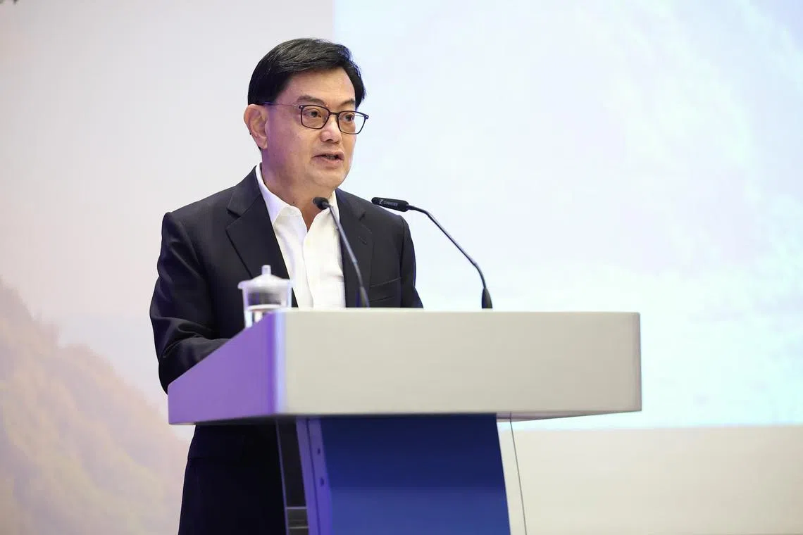 wxsus21 - DPM Heng speaking at the opening of the summit at Carlton Hotel on March 21.


Credits: NUS SGFIN