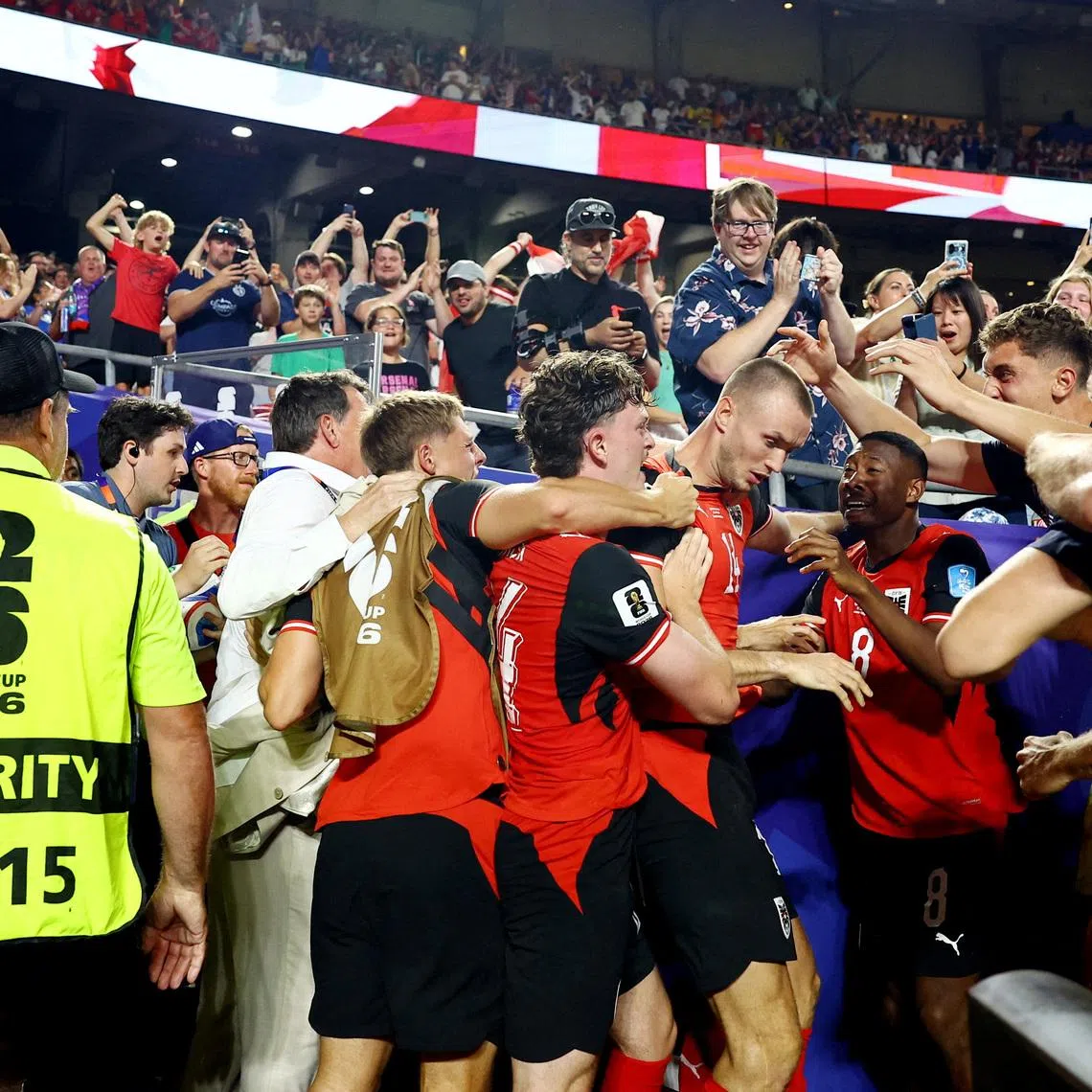 Soccer Football - FIFA World Cup 2026 - Group J - Algeria v Austria - Kansas City Stadium, Kansas City, Missouri, U.S. - June 27, 2026 Austria's Sasa Kalajdzic celebrates scoring their third goal with teammates REUTERS/Phil Noble