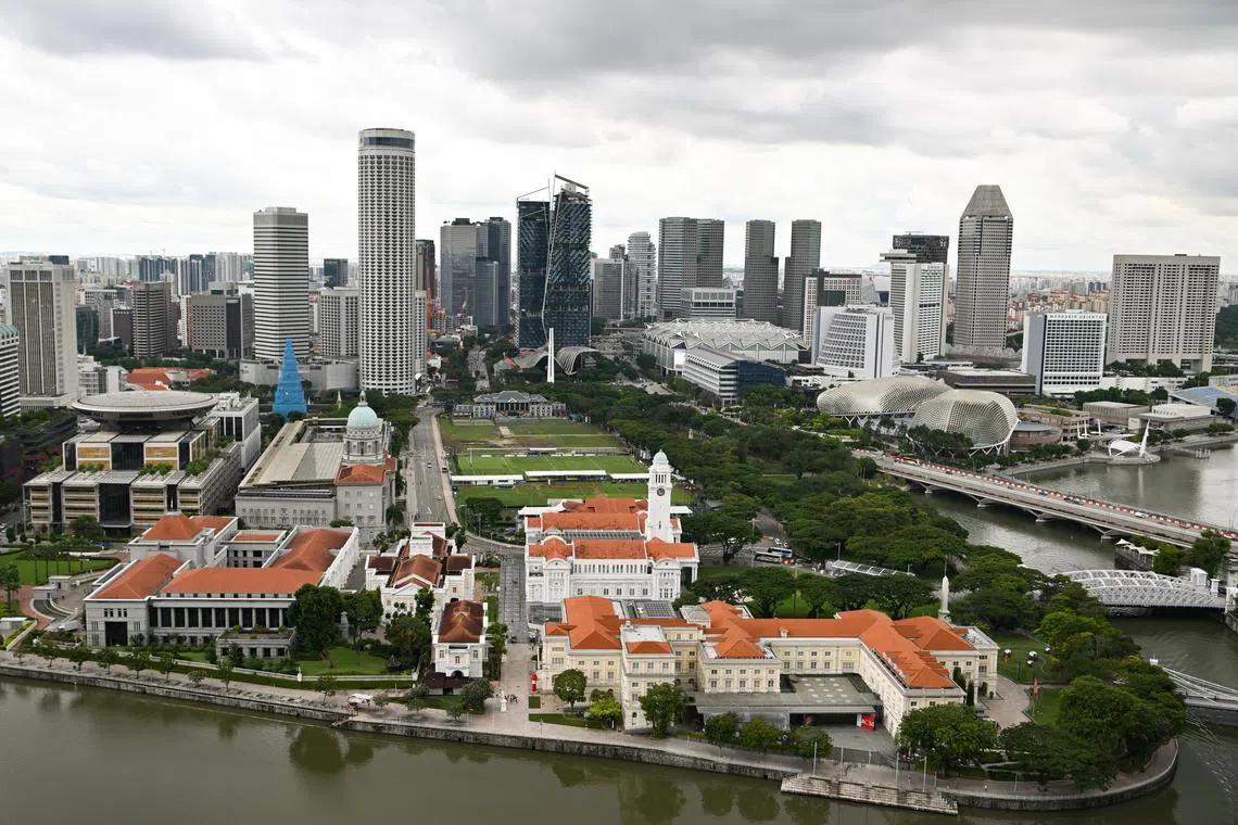 ST20221110-202260773278-Lim Yaohui-pixgeneric/
Swissotel The Stamford, National Gallery Singapore, Padang, Parliament House, Singapore River, Esplanade, Supreme Court, as viewed from OCBC Centre on Nov 10, 2022.
Can be used for stories on money, property, building, company, land, shop, office, tourist, law, greenery, population, commercial, invest, budget, income, finance, financial, CBD, URA, economy, and development.
(ST PHOTO: LIM YAOHUI)