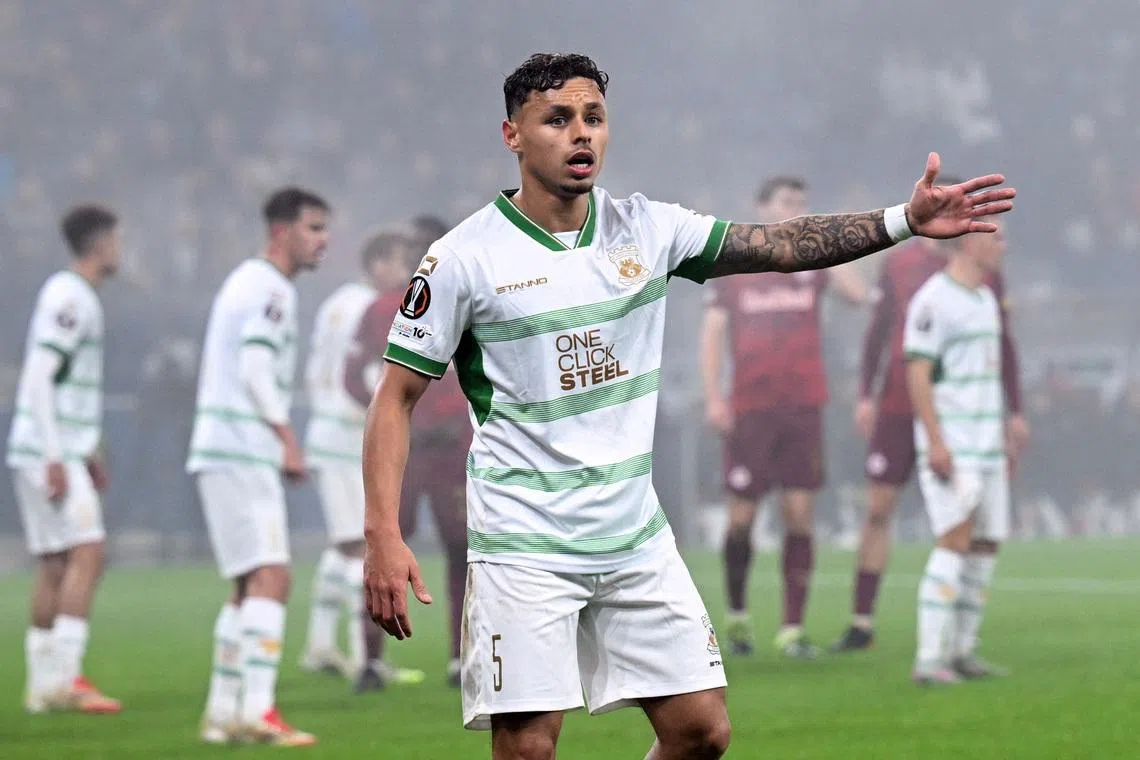 Soccer Football - UEFA Europa League - RB Salzburg v Go Ahead Eagles - Red Bull Arena Salzburg, Salzburg, Austria - November 6, 2025 Go Ahead Eagles' Dean James reacts REUTERS/Angelika Warmuth