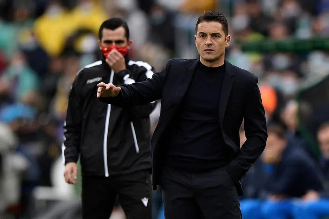 Soccer Football - LaLiga - Elche v Barcelona - Estadio Manuel Martinez Valero, Elche, Spain - March 6, 2022  Elche coach Francisco Rodriguez REUTERS/Pablo Morano/ File photo