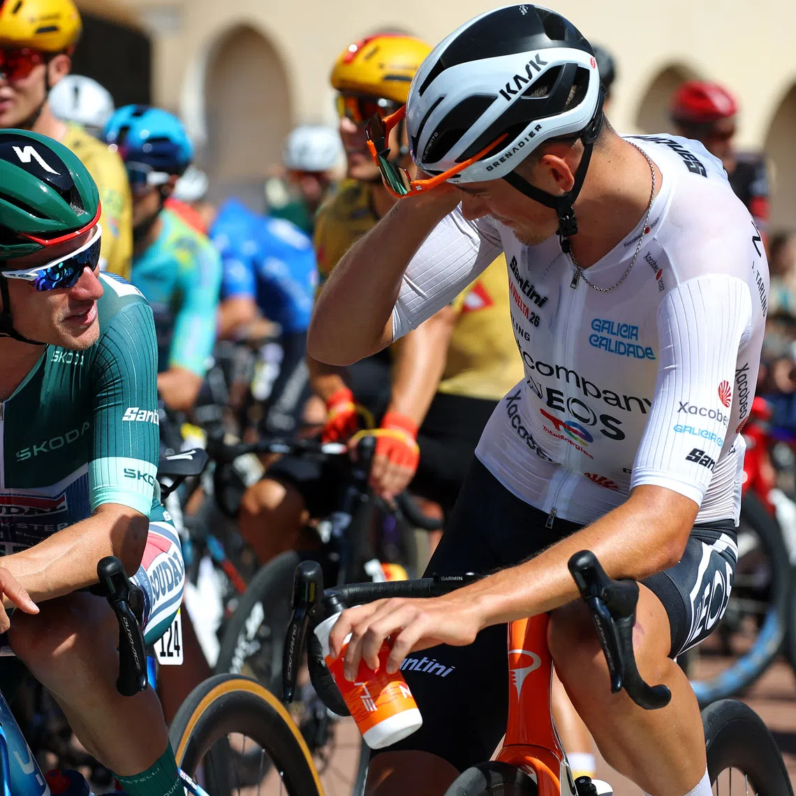 Cycling - Vuelta a Espana - Stage 2 - Monaco to Manosque - Manosque, France - August 23, 2026 Netcompany Ineos Cycling Team's Joshua Tarling and Soudal Quick-Step's Ethan Edward Hayter ahead of the race REUTERS/Manon Cruz