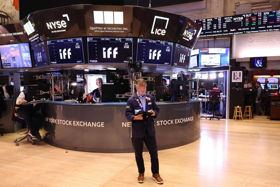 All three of the main indexes suffered a sell-off on Oct 7, falling roughly 1 per cent each.