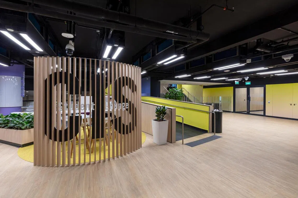  Singapore Management University's new College of Integrative Studies will welcome its first intake of up to 100 students this year.