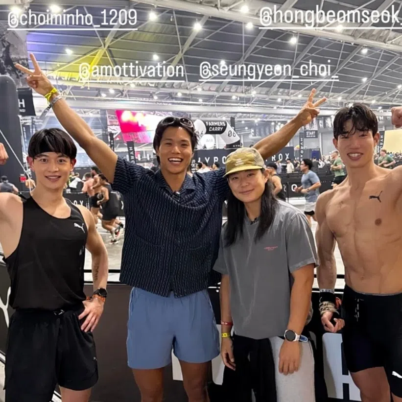 K-pop idol Choi Min-ho with Physical: Asia stars Amotti and Choi Seung-yeon, and Physical: 100 personality Hong Beom-seok. 