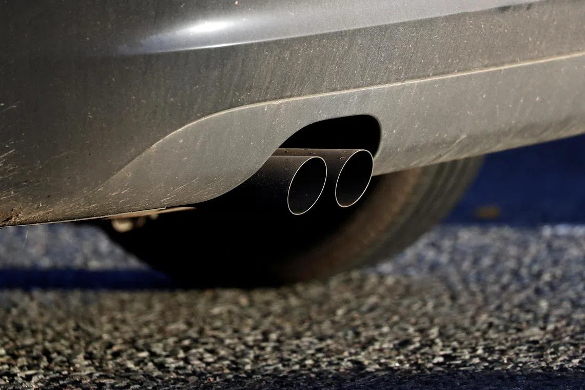 Right-wing politicians wants to revise the EU's 2035 ban on sales of new combustion engine cars.
