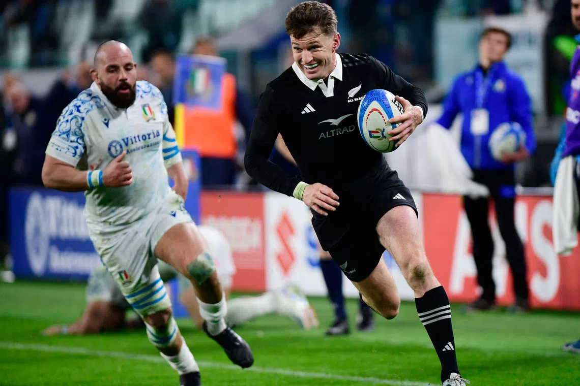 Rugby Union - Autumn Internationals - Italy v New Zealand - Allianz Stadium, Turin, Italy - November 23, 2024 New Zealand's Beauden Barrett in action REUTERS/Massimo Pinca