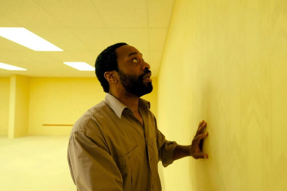 Chiwetel Ejiofor in Backrooms.