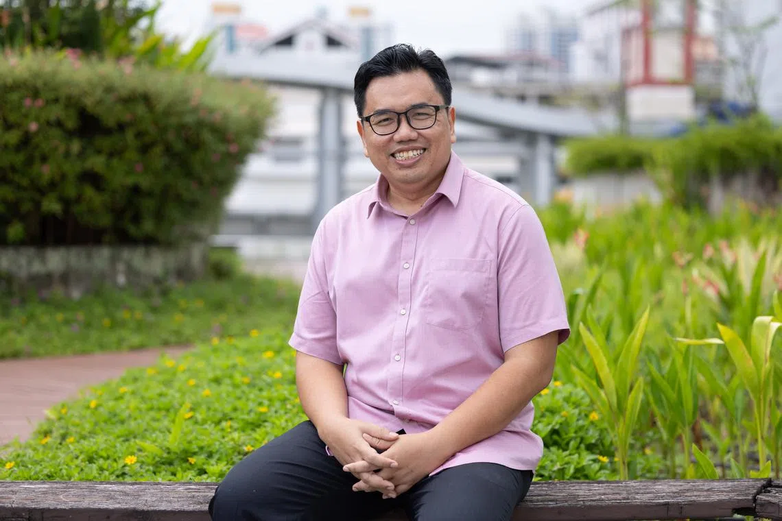 Former Marine Parade GRC candidate and Workers’ Party member Fadli Fawzi dropped by The Usual Place to talk about the upcoming elections.