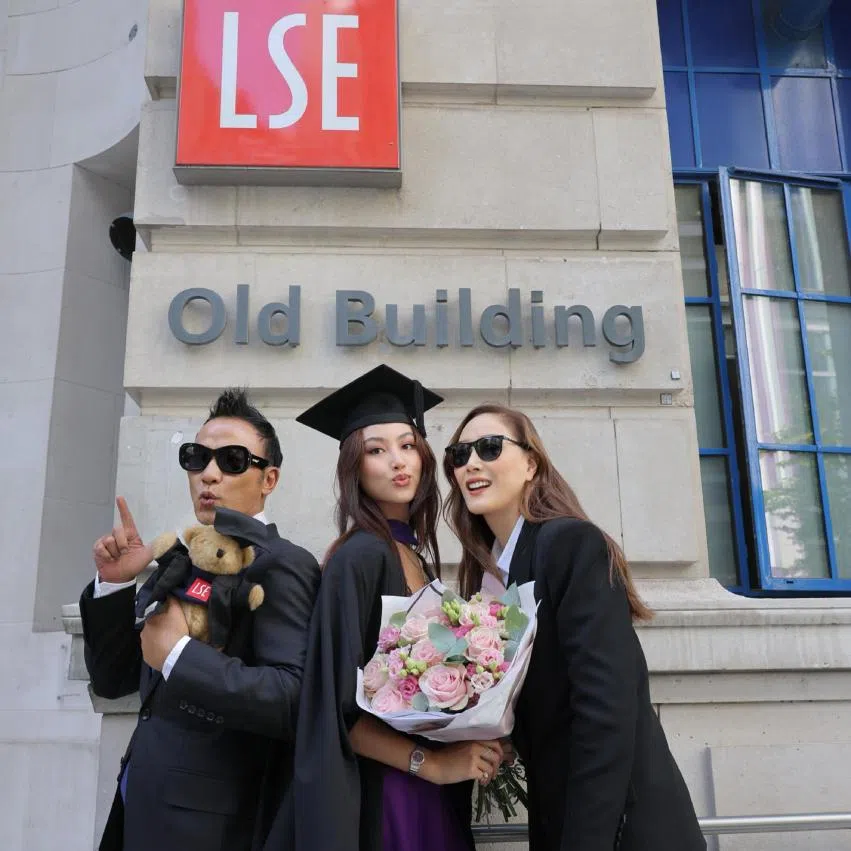 Ella Yam (middle) with her parents Simon Yam and Qiqi at LSE.