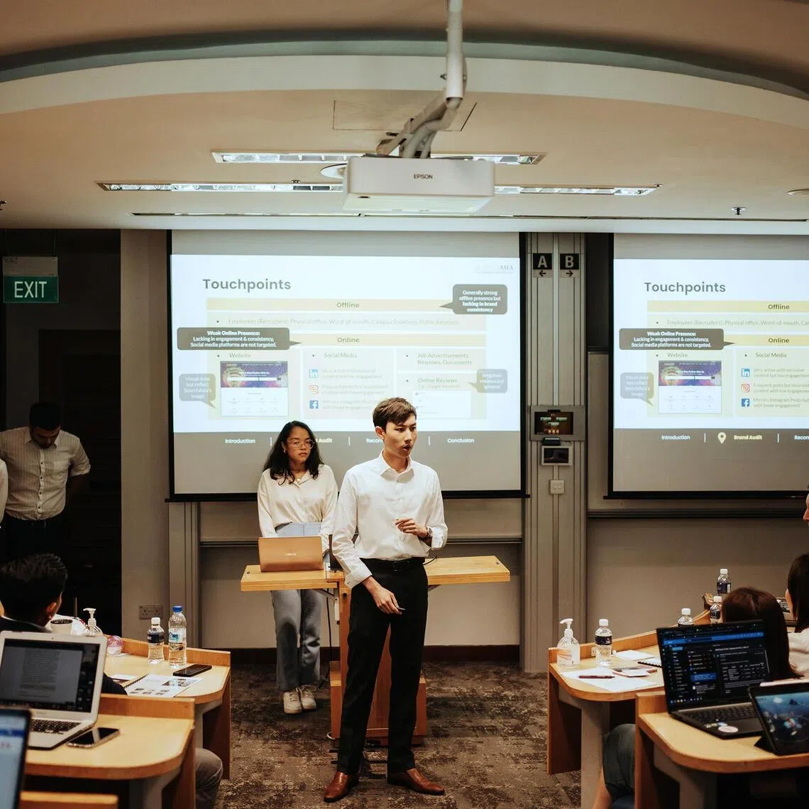 SMU students present their projects and take questions from peers and instructors during an assessment component called ‘Pitch Perfect’.
