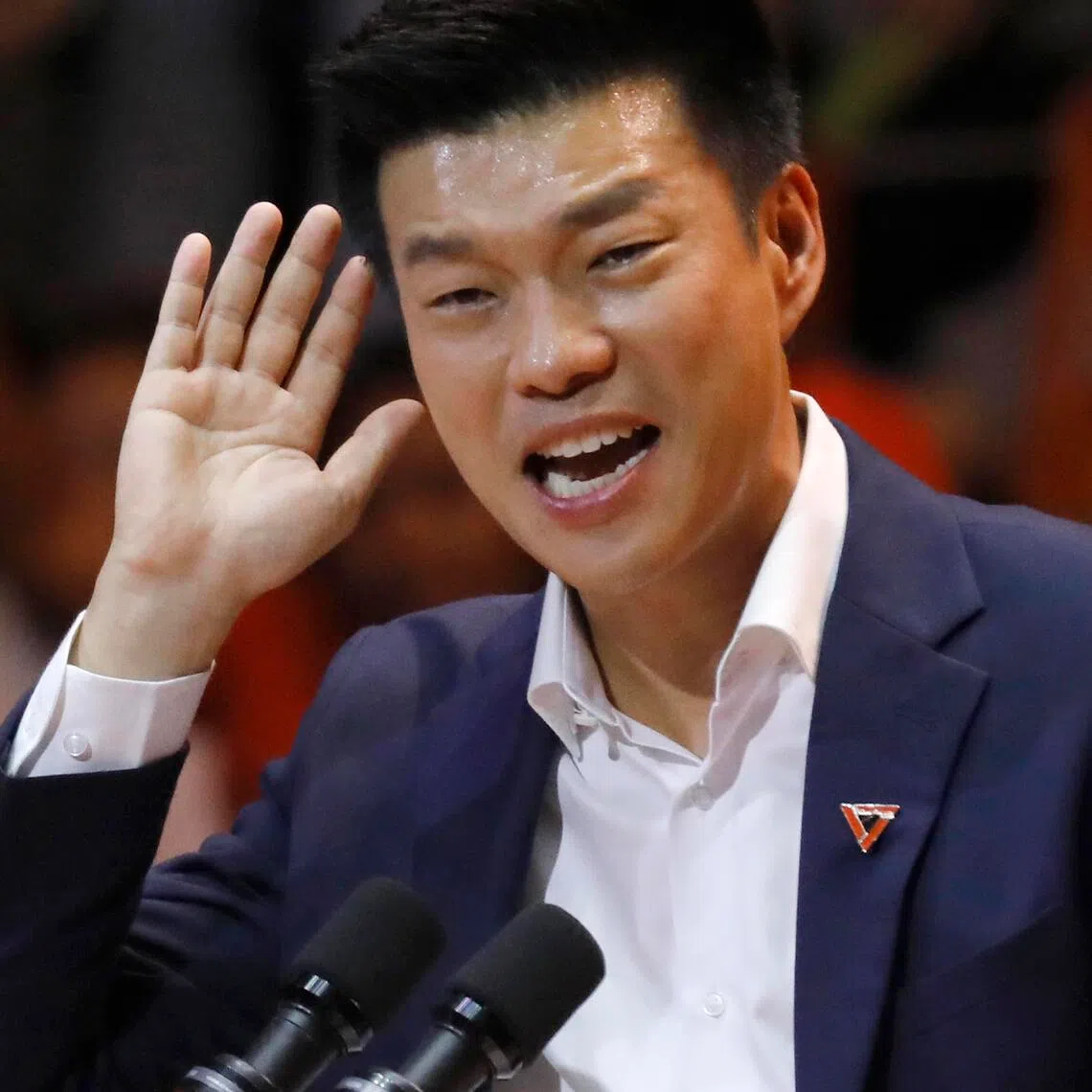 People's Party leader and prime ministerial candidate Natthaphong Ruengpanyawut is among those accused of an ethics breach.