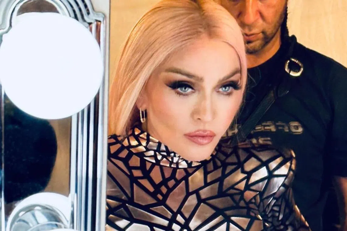 The complaint alleges that “Madonna has a long history of arriving and starting her concerts late, sometimes several hours late”.