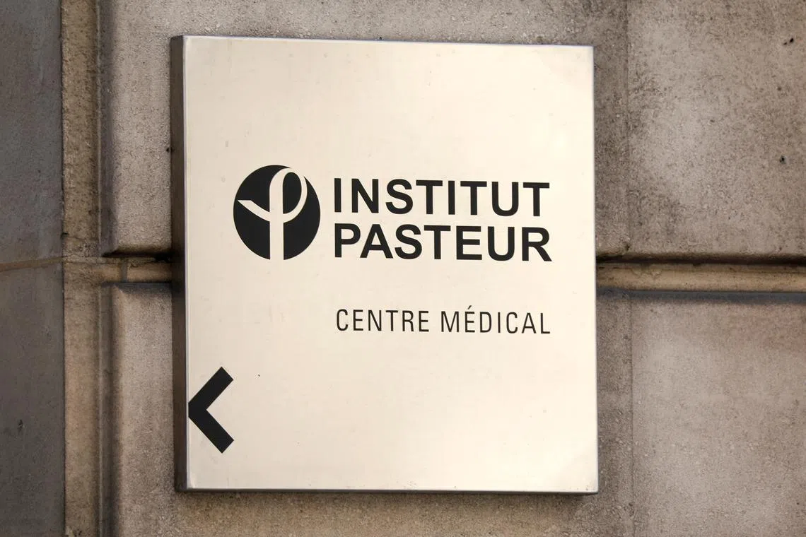 The logo of the Pasteur Institute is seen outside a medical centre amid the coronavirus disease (COVID-19) outbreak in Paris, France, April 20, 2020.  REUTERS/Charles Platiau