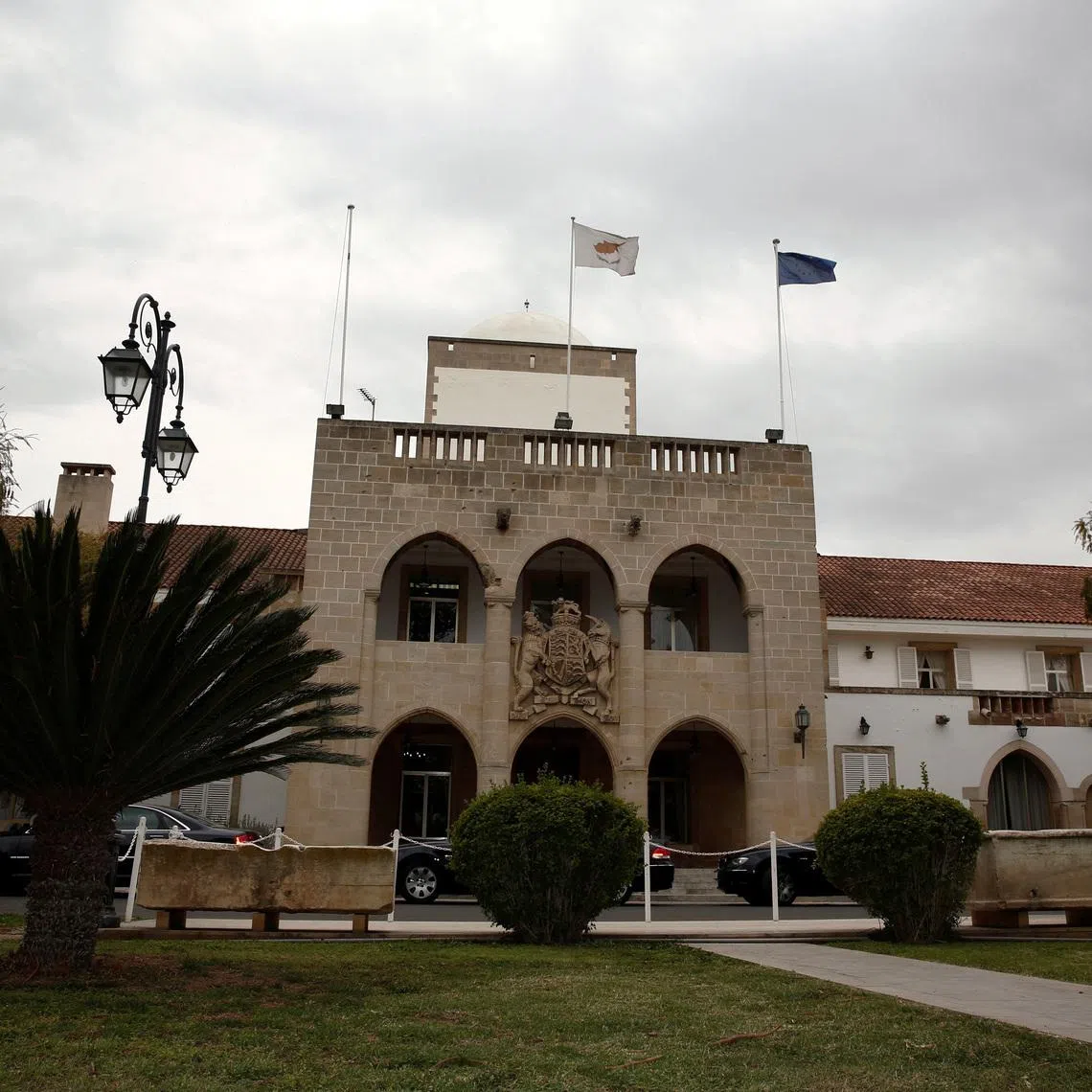 FILE PHOTO: A general view of the Presidential Palace in Nicosia, February 22, 2013. REUTERS/Yorgos Karahalis/File Photo