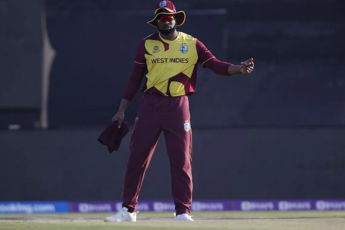 Cricket - ICC Men's T20 World Cup - Super 12 - Group 1 - Australia v West Indies - Zayed Cricket Stadium, Abu Dhabi, United Arab Emirates - November 6, 2021 West Indies' Kieron Pollard REUTERS/Hamad I Mohammed/File Photo