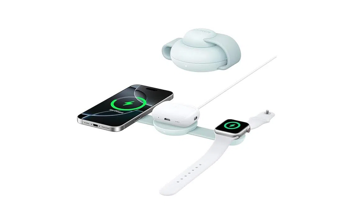 Best wireless chargers in Singapore: Anker MagGo UFO Qi2 15W 3-in-1 Foldable Wireless Charger