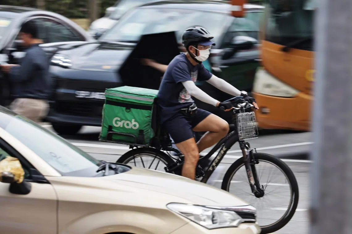 Delivery riders working in the Clementi area told ST that their eyes were irritated and throats sore after plying the roads for hours in the haze.