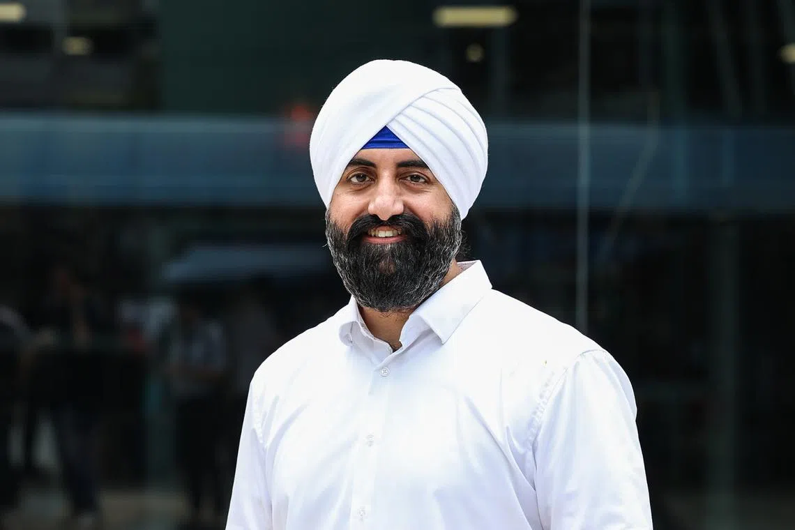 Lawyer Kawal Pal Singh was spotted in Bishan-Toa Payoh GRC with Transport Minister Chee Hong Tat on April 13.