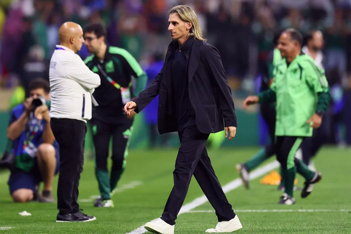 Soccer Football - FIFA World Cup 2026 - Round of 32 - Mexico v Ecuador - Estadio Azteca, Mexico City, Mexico - June 30, 2026 Ecuador coach Sebastian Beccacece looks dejected after the match as Ecuador are eliminated from the World Cup REUTERS/Eloisa Sanchez
