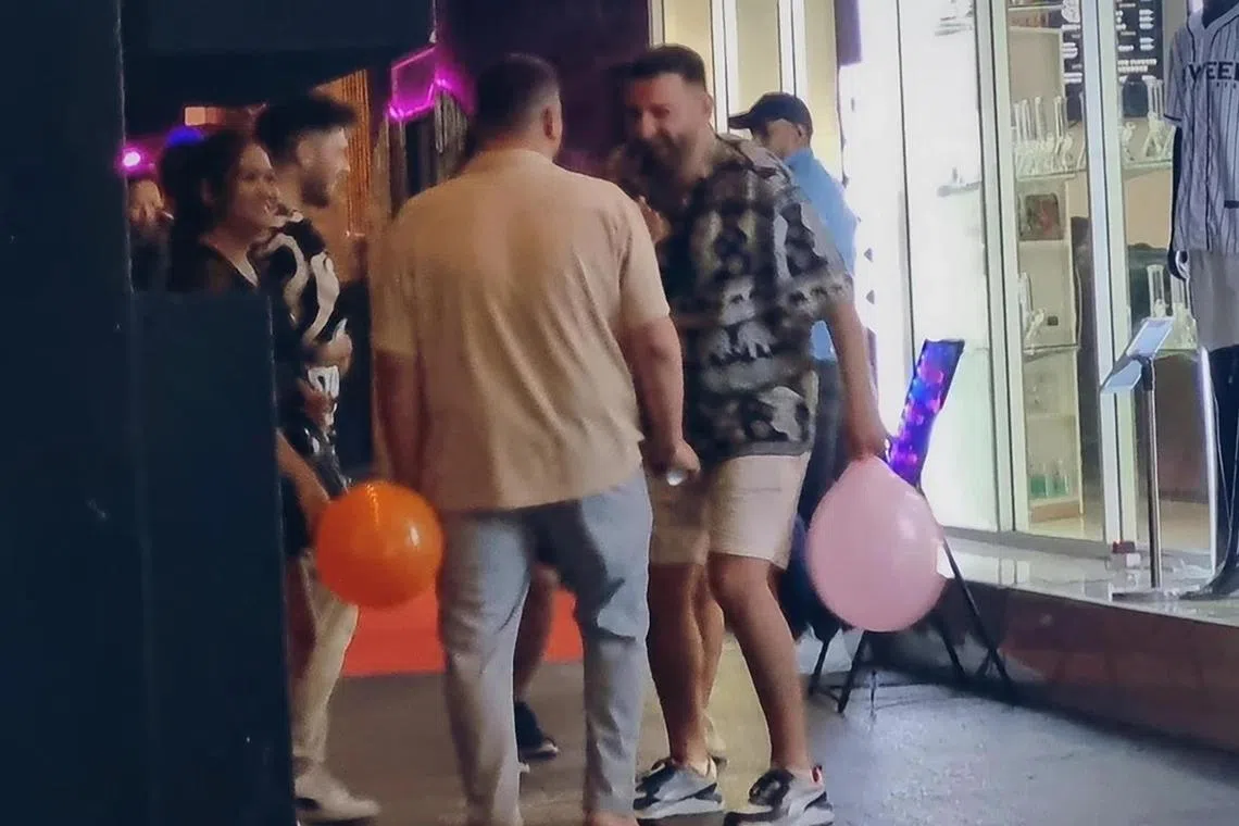 Illegal laughing gas was spotted being openly sold at a cannabis shop on busy Walking Street in Pattaya on Sunday night, despite regular police patrols in the area.