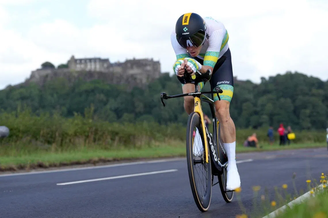 FILE PHOTO: Cycling - UCI World Championships 2023 - Stirling, Scotland, Britain - August 11, 2023 Australia's Rohan Dennis in action during the Men's Elite Road Individual Time Trial REUTERS/Maja Smiejkowska/File Photo