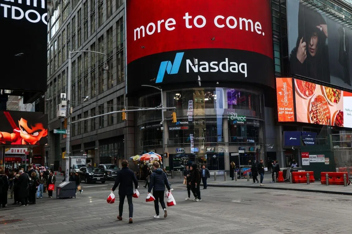 For the first time since 2022, the majority of the Magnificent 7 tech giants in 2025 performed worse than the S&P 500 Index. 