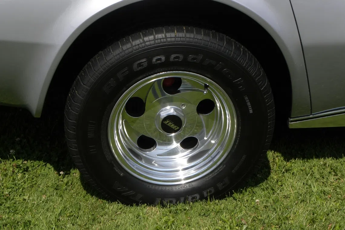 Tyre repair kits usually include an electric air pump that can inflate a flat tyre.