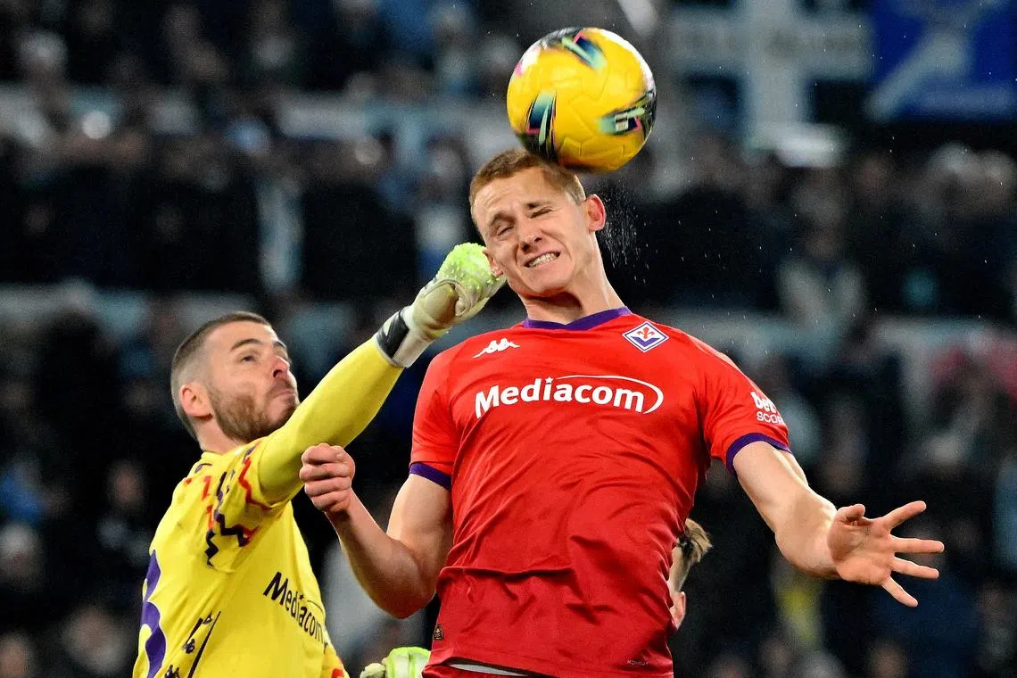 Fiorentina's Pietro Comuzzo in action during the match between Lazio and Fiorentina, held at the Stadio Olimpico, in Rome, Italy, on Jan 26, 2025.