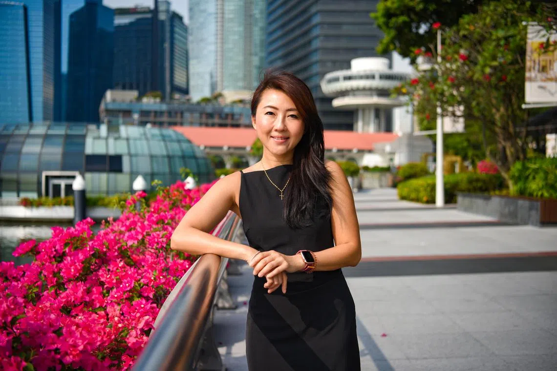 ST20230518_202307576353-Eugene Tan-Clara Chong-ccmoney/

Foo Lee Lian, 42, posing outside One Fullerton on May 18, 2023.

(ST PHOTO: EUGENE TAN)