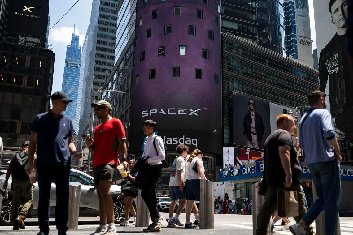 The billboard at the Nasdaq stock exchange in Manhattan promoting the initial public offering of SpaceX on June 12.