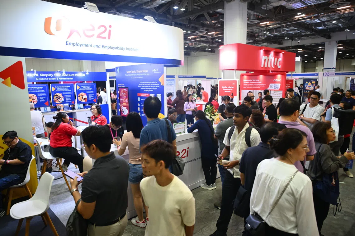 The career fair is aimed at a wide range of people, from fresh graduates entering the workforce to experienced professionals seeking new career opportunities.