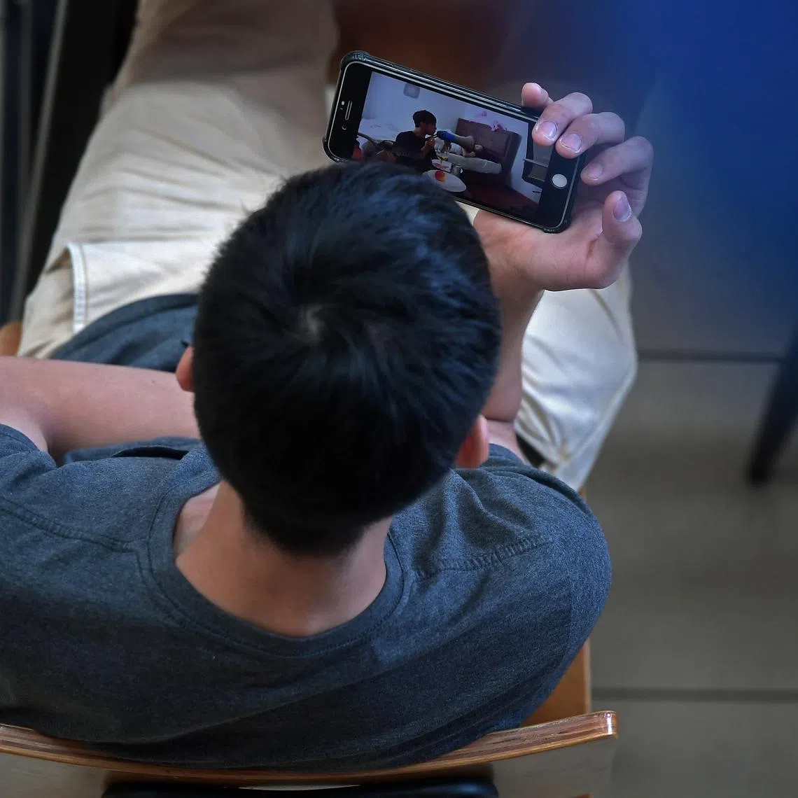 South Korean students watched an average of 200.6 minutes, or 3.3 hours, of online video content per day.