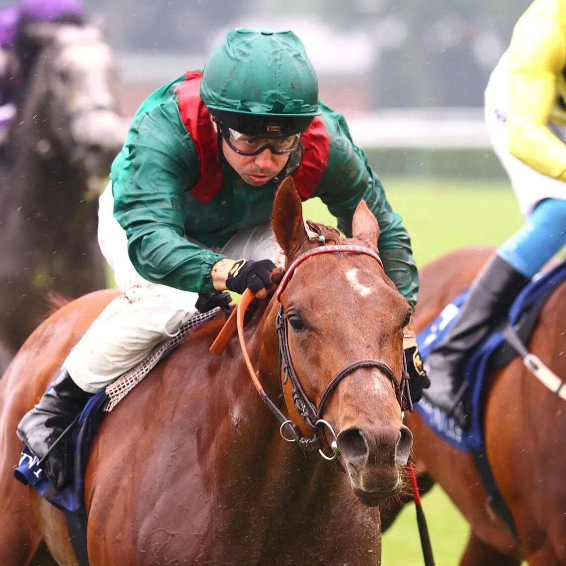 Rayif (Mickael Barzalona) taking the Group 1 Poule d'Essai des Poulains (1,600m) at ParisLongchamp on May 10.
