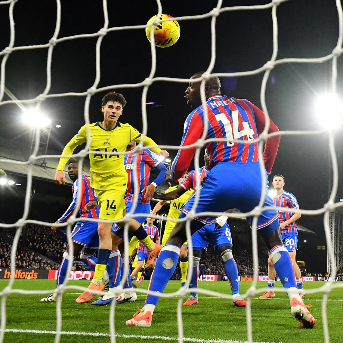 Soccer Football - Premier League - Crystal Palace v Tottenham Hotspur - Selhurst Park, London, Britain - December 28, 2025  Tottenham Hotspur's Archie Gray scores their first goal REUTERS/Dylan Martinez