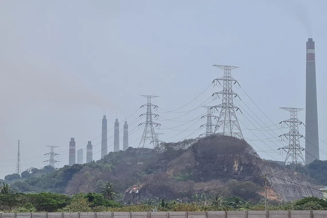 lyplant - The eight-unit Suralaya coal-fired power plant in Cilegon, Banten, among the largest of its kind in Indonesia contributing to hazardous smog in Jakarta, which topped the world’s most polluted city in August.

CREDIT: THE STRAITS TIMES/LINDA YULISMAN