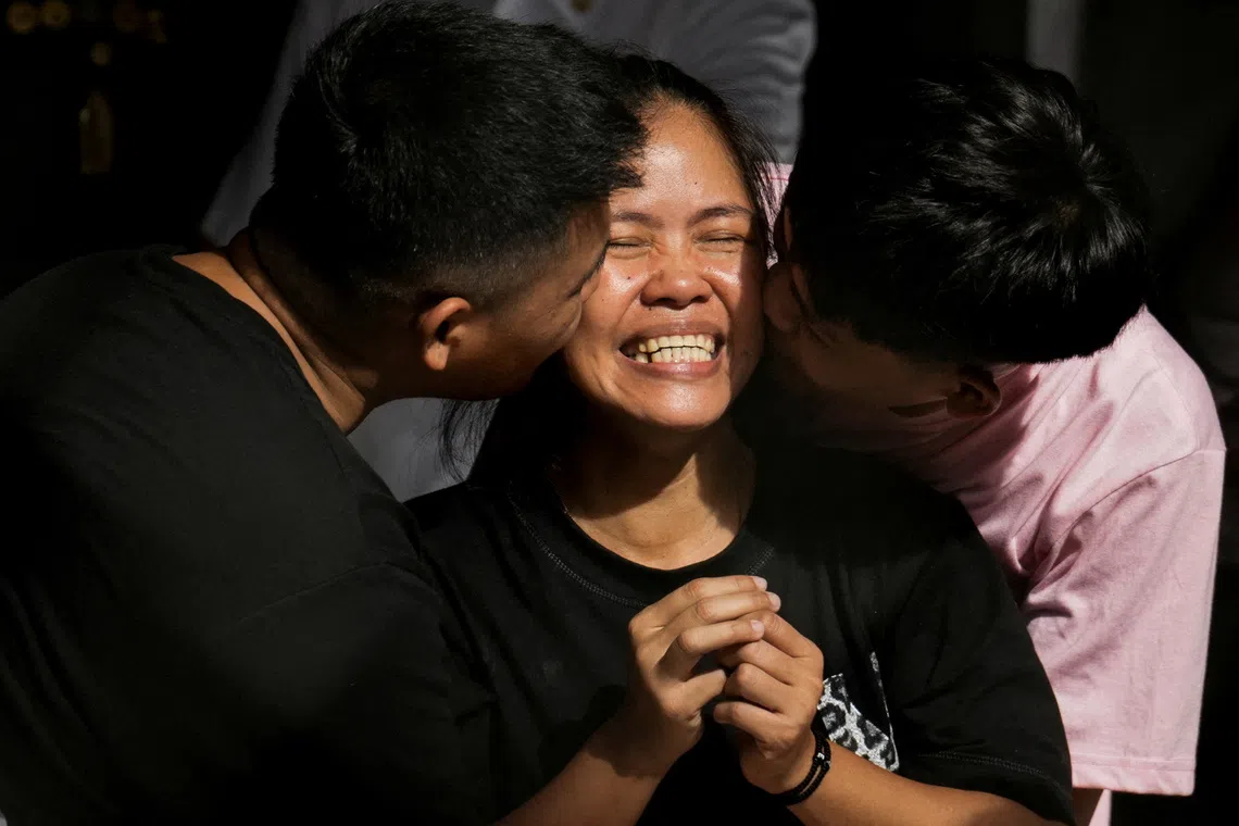 Philippine president pardons drug convict Mary Jane Veloso