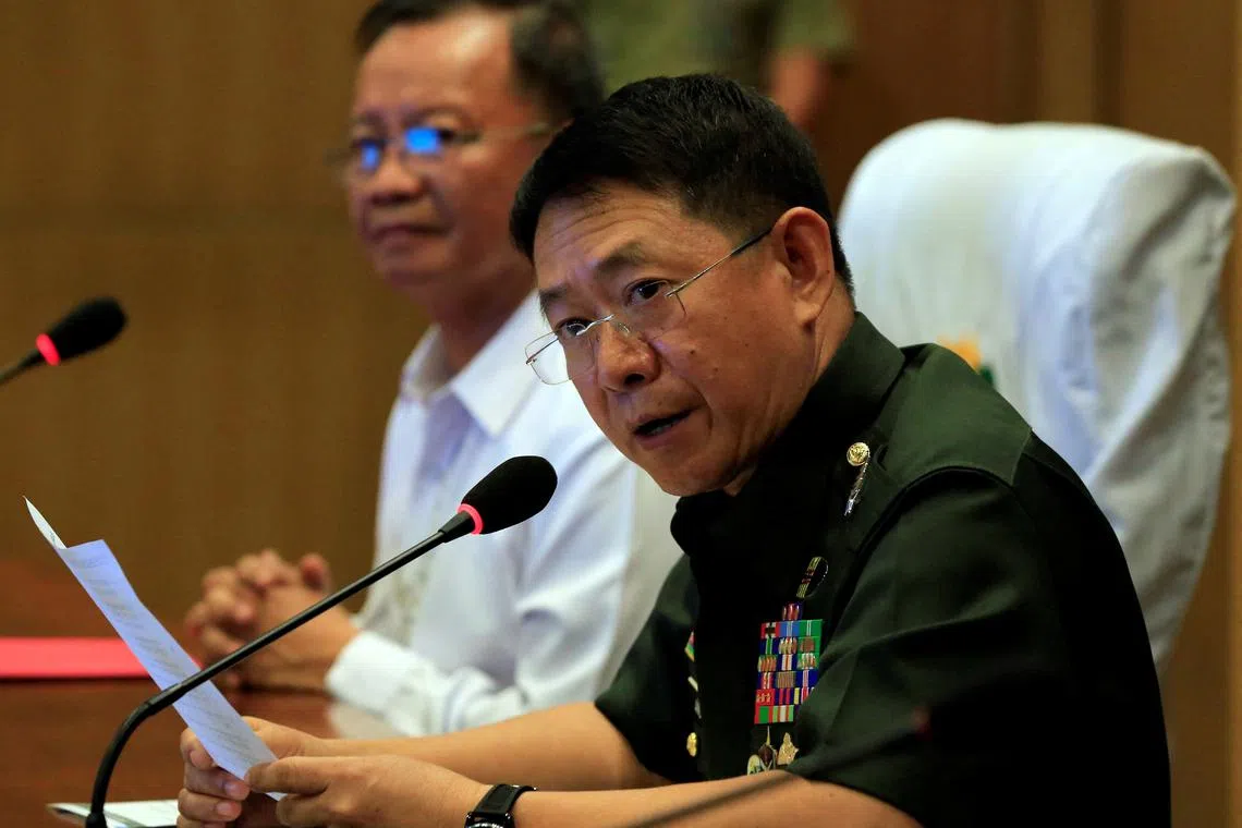 FILE PHOTO: Armed Forces of the Philippines (AFP) Chief of Staff Gen. Eduardo Ano (R) with Philippine Drug Enforcement Agency (PDEA) Director General Isidro Lapena, answer questions after signing the memorandum of agreement allowing government troops to assist in some high risk drug operations during a ceremony at the AFP headquarters in Quezon city, metro Manila, Philippines February 28, 2017. REUTERS/Romeo Ranoco/File Photo