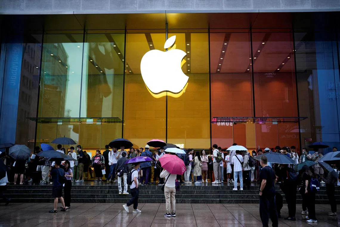 Sales of the iPhone in China have been slow, as consumers tightern their belts in a slowing economy. 