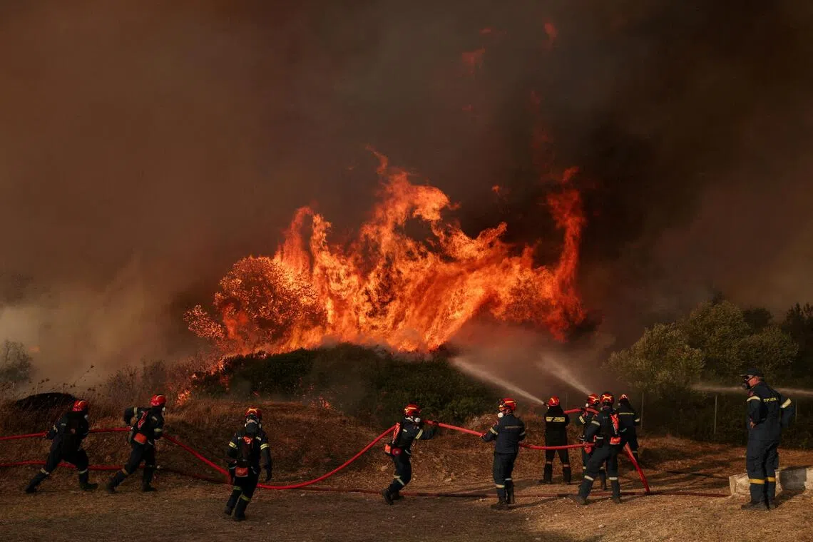 At least 172 firefighters and around 40 vehicles have been deployed to fight the blaze in Kouvaras, 60km south-east of Athens.